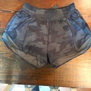 lululemon hotty shorts